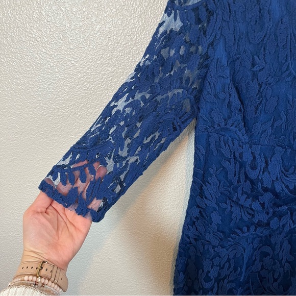 Adrianna Papell Blue Lace Sheer Sleeve Midi Dress Women’s 6 - Picture 3 of 9